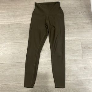 Alo Yoga Green 7/8 High Waist Airlift Legging